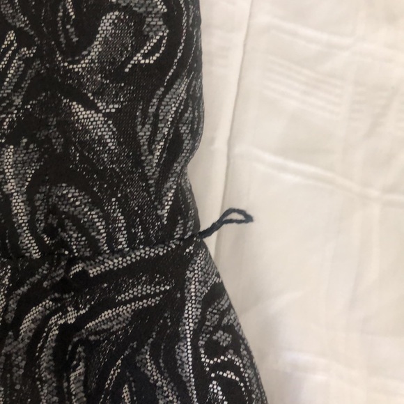 Black and silver Jones Wear Dress size 14 - Picture 3 of 3